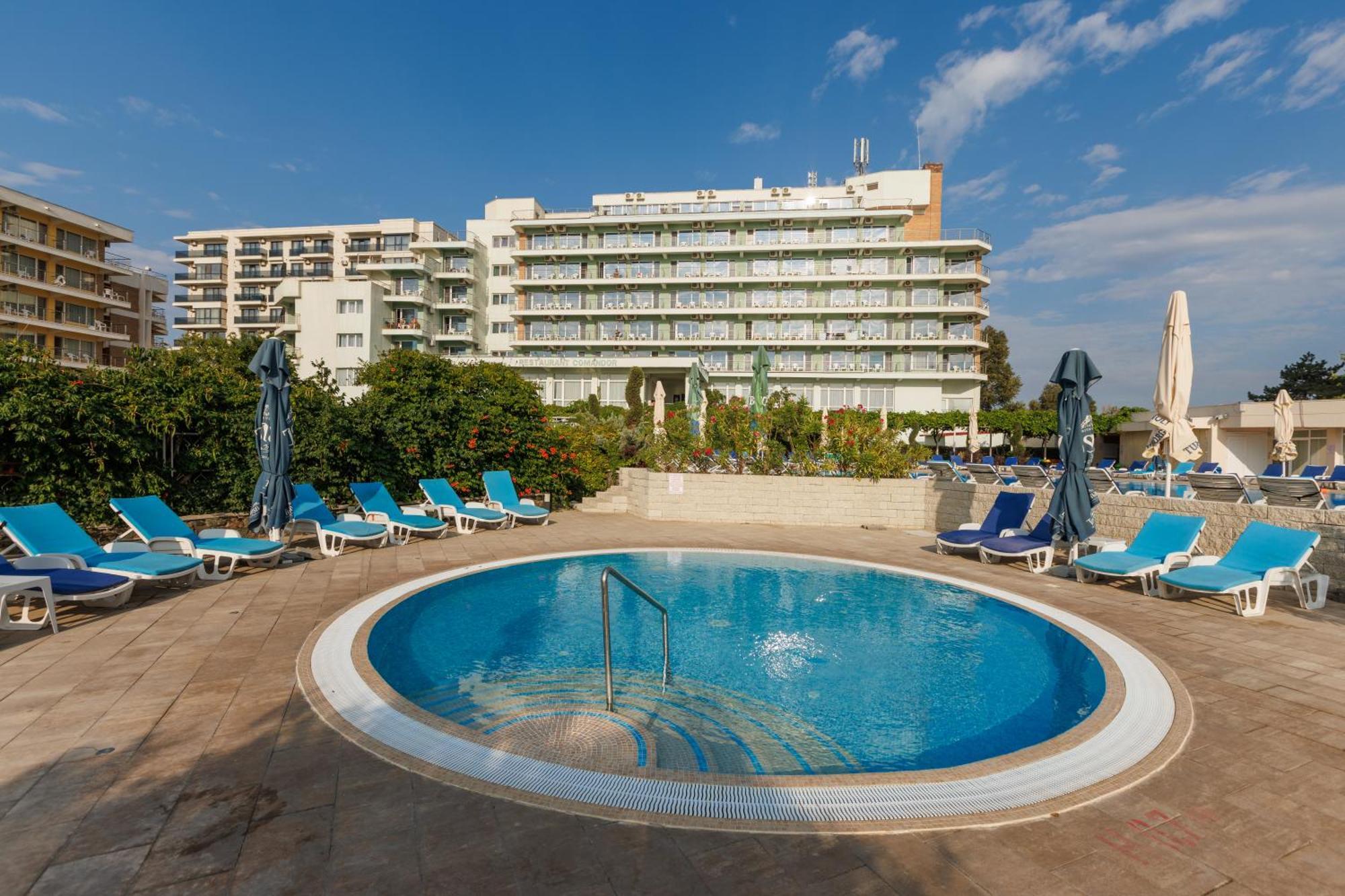 Hotel Comandor Mamaia Exterior foto